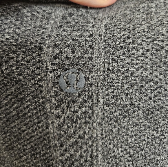 Lululemon Swiftly Tech Long Sleeve Top Gray Thumb Holes Athleisure Athletic Wear - Picture 4 of 9